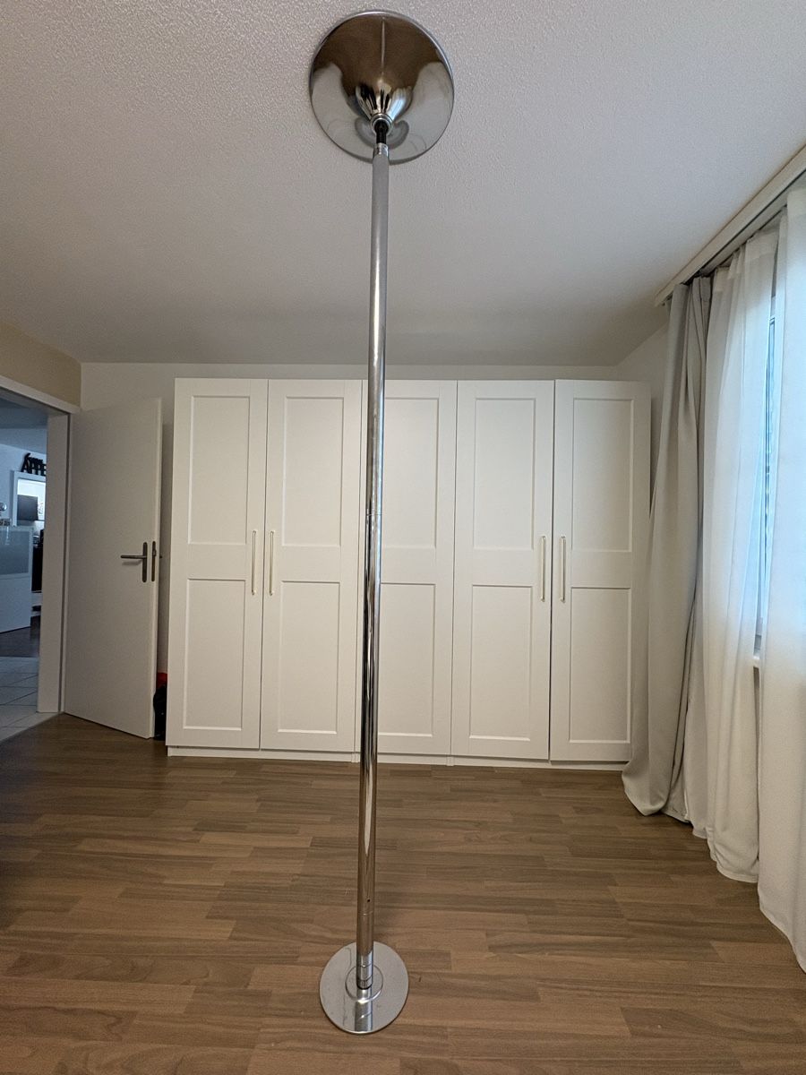 Vélos d'appartement: Profi Pole Dance Tanzstange – D'occasion à Rorschacherberg par Darthiceman