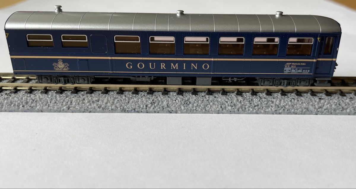 Kato Modellini di ferrovie: Kato Rhb Restaurantwagen Gourmino – Nuovo e nell'imballaggio originale da Kleinandelfingen venduto da marco_85 2