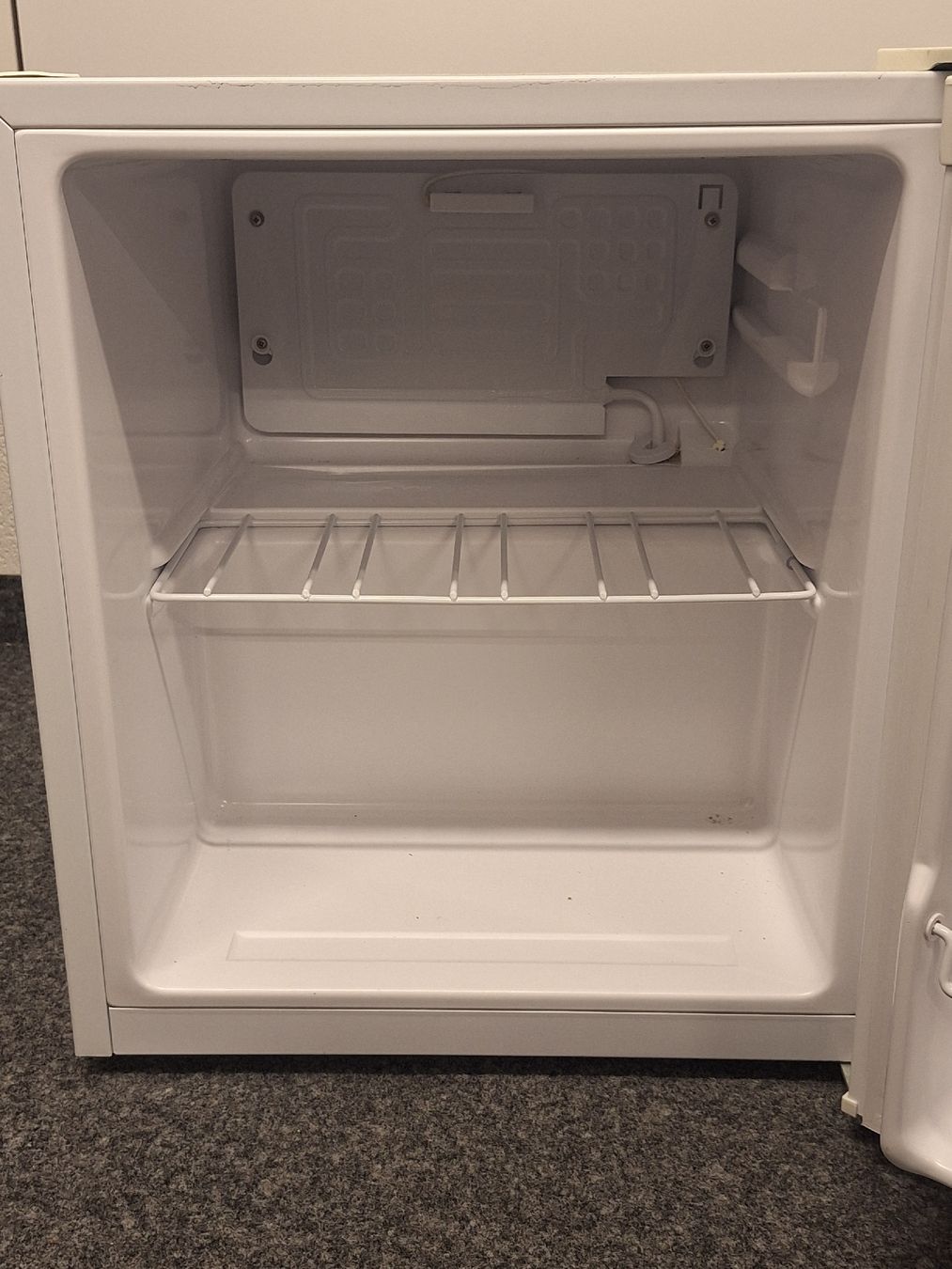Réfrigérateurs: Kibernetik Mini Kühlschrank – D'occasion à Grüt (Gossau ZH) par wisdomio7 2