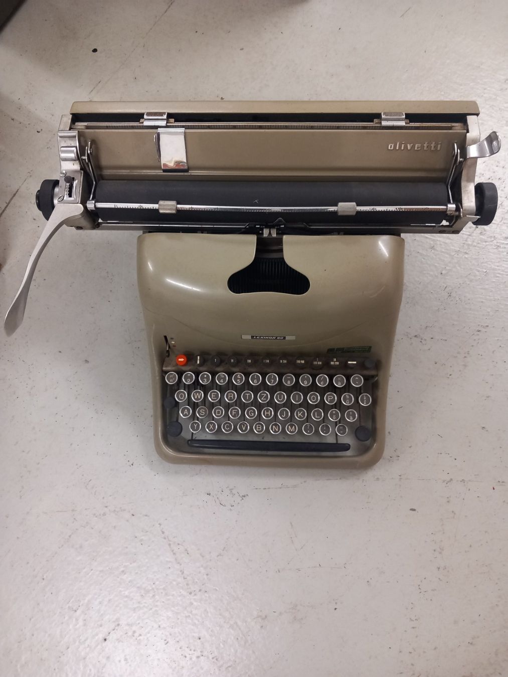 Olivetti Macchine da scrivere: Schreibmaschine – Usato da Oberrieden venduto da Puccini6