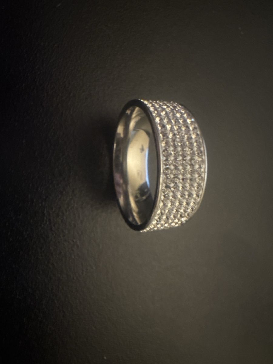 Ringe: Funkelnder Damenring, Durchmesser: 2cm NEU – Neu und originalverpackt aus Abtwil SG von ale2002