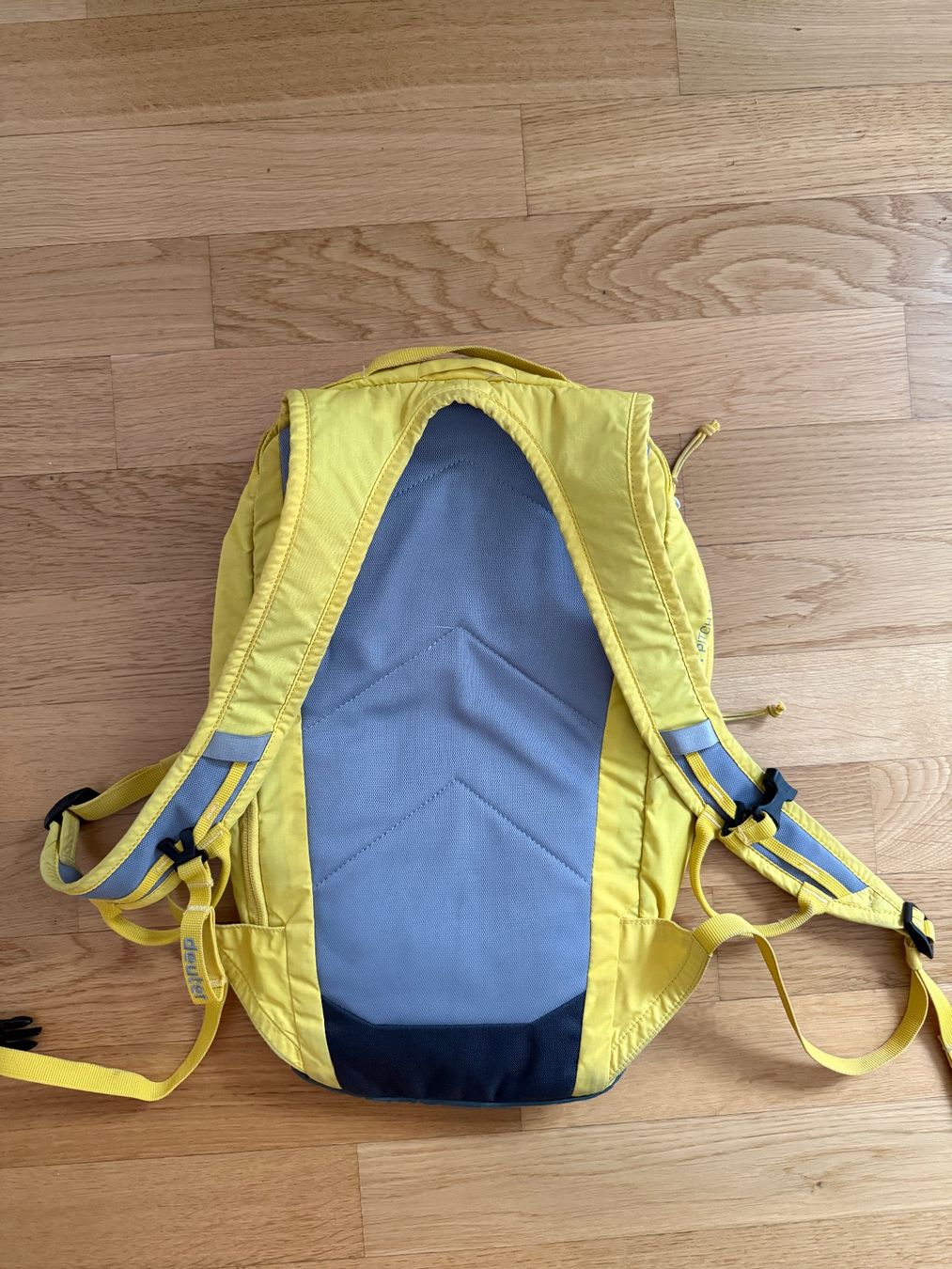 Deuter Zaini: Deuter Gravity Pitch 12l Rucksack – Usato da Zürich venduto da ChrWal 2