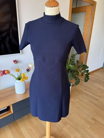 Elegantes Zara Kleid, Grösse S, Top Zustand!