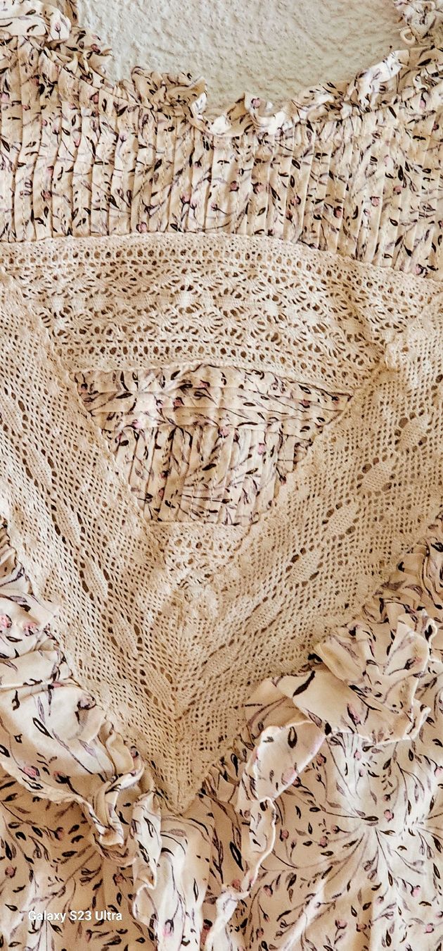 H&M Maglioni & Felpe: Pullover dentelle bohème T.34 neuf – Nuovo (secondo la descrizione) da Monthey venduto da Chez-Dani-81 1