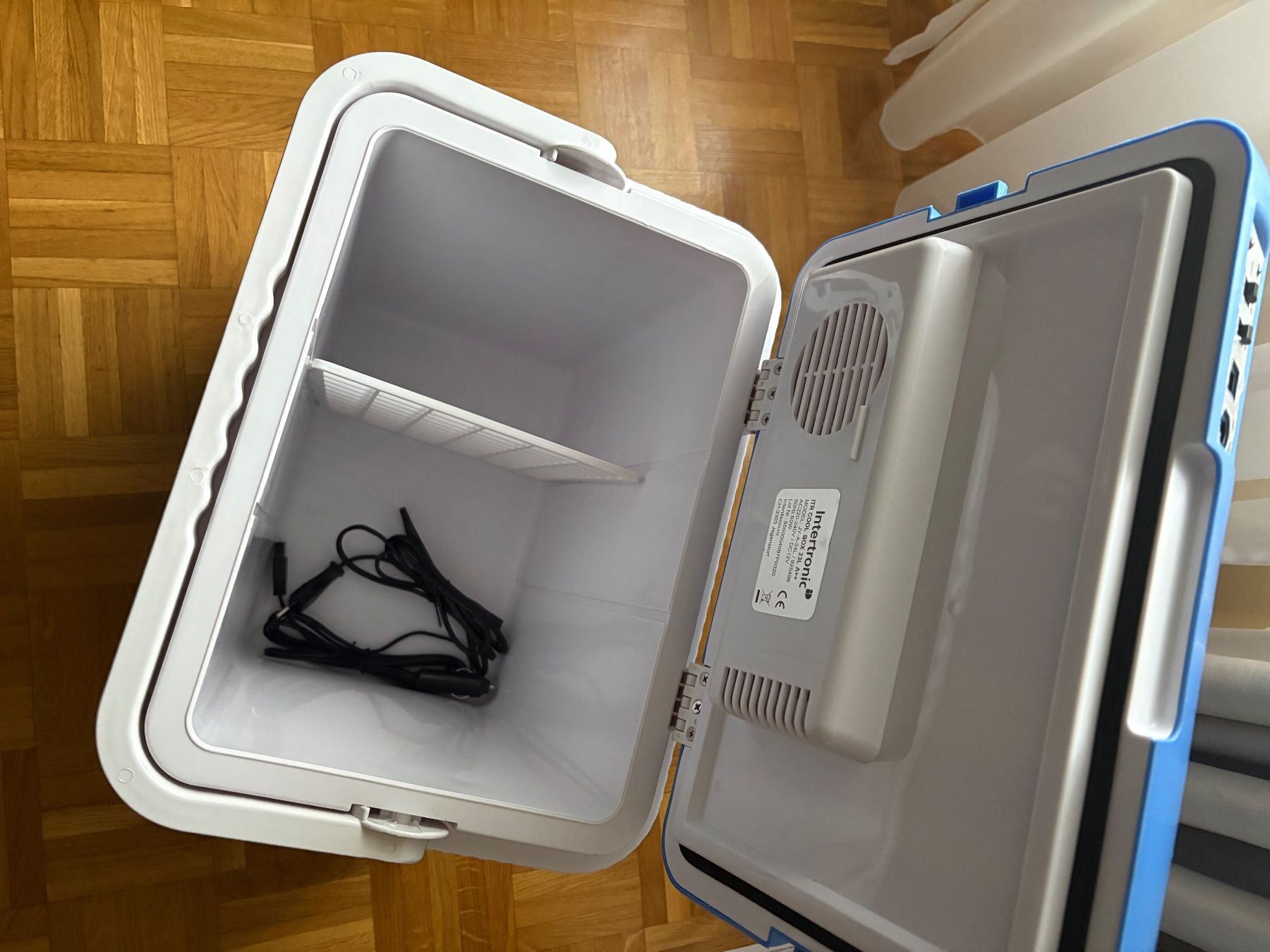 Frigoriferi & Refrigeratori: Intertronic Kühlbox 23 L – Nuovo (secondo la descrizione) da Genève venduto da sunandwind 3