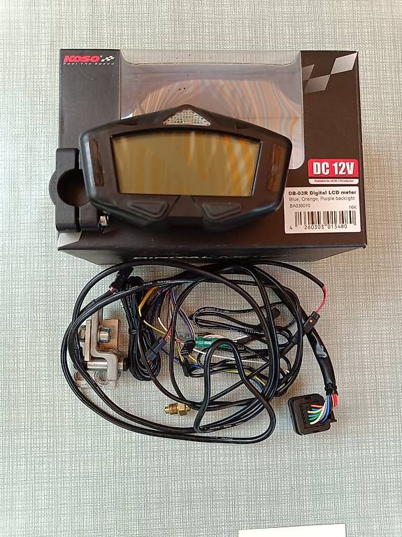 Tutti pezzi di ricambio auto: Compteur KOSO digital Cockpit DB-03R – Usato da Le Landeron venduto da Gbianchet 1