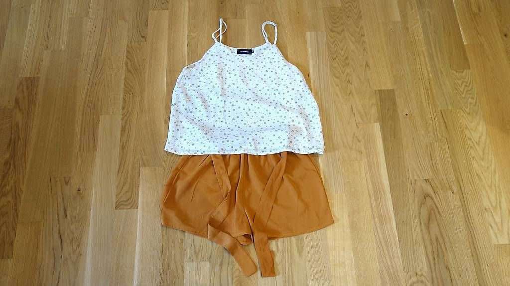 Pantalons: Short + Top Miss Valley Grosse 34-36 – D'occasion à Uster par Blake13