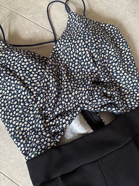 Tute: Sommerlicher Jumpsuit XS – Usato da Schwarzenbach SG venduto da Winston95 2