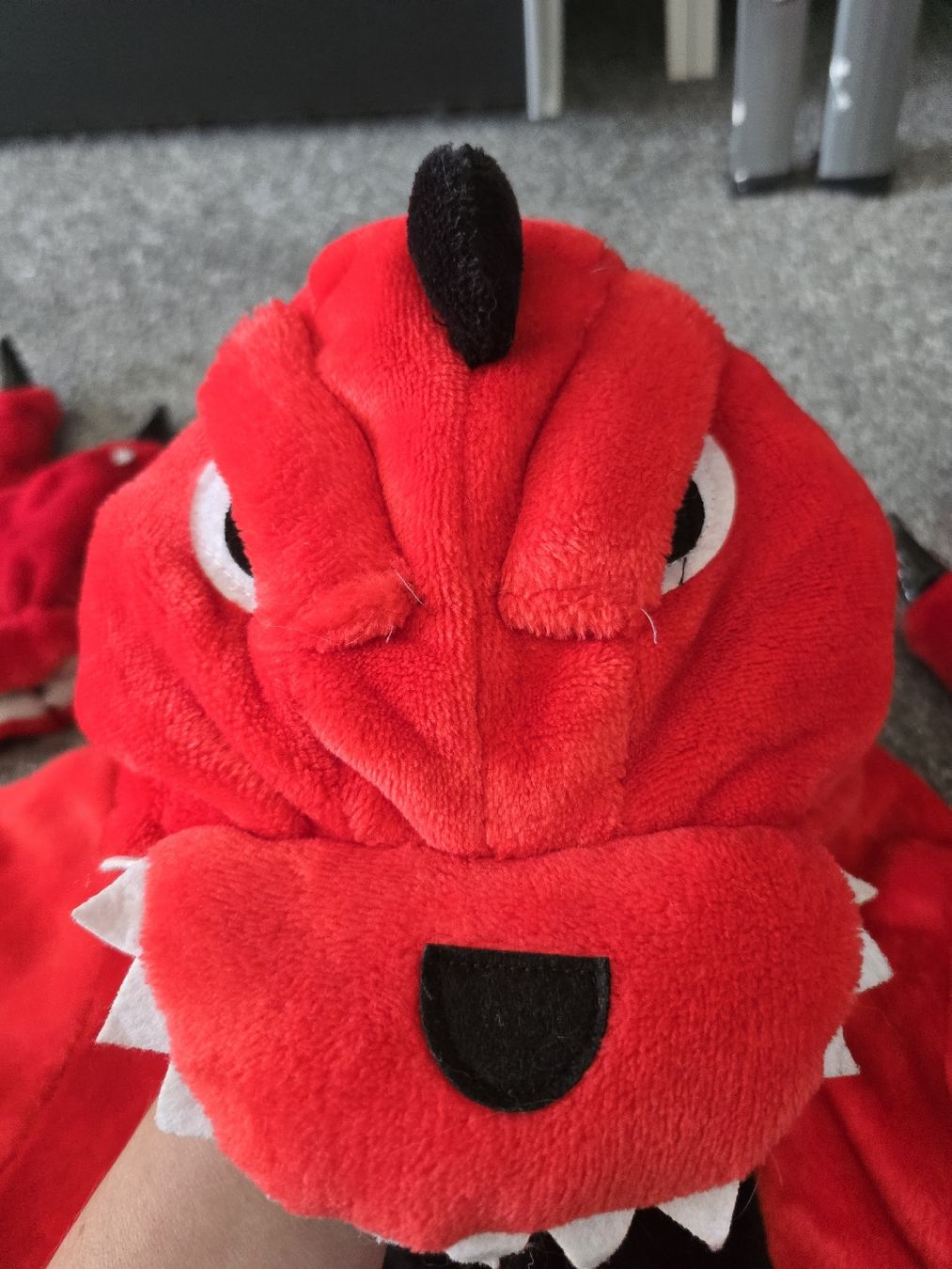 Costumi: Roter Drache Kostüm, Grösse 110 – Usato da Unterentfelden venduto da Panda-87 2