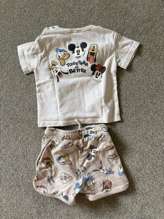 H&M Disney Set Oberteil und Shorts Grösse 74 beige