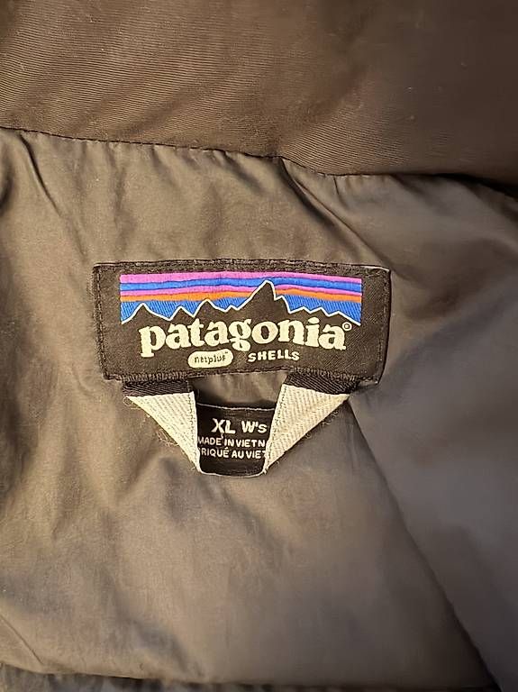 Jacken: Damen Patagonia Winterparka – Gebraucht aus Olten von sve_lc7b 1