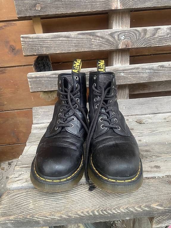 Scarpe da uomo: Dr.Martens 1460 Unisex Gr.39 – Usato da Safien Platz venduto da zin_lnf6 1