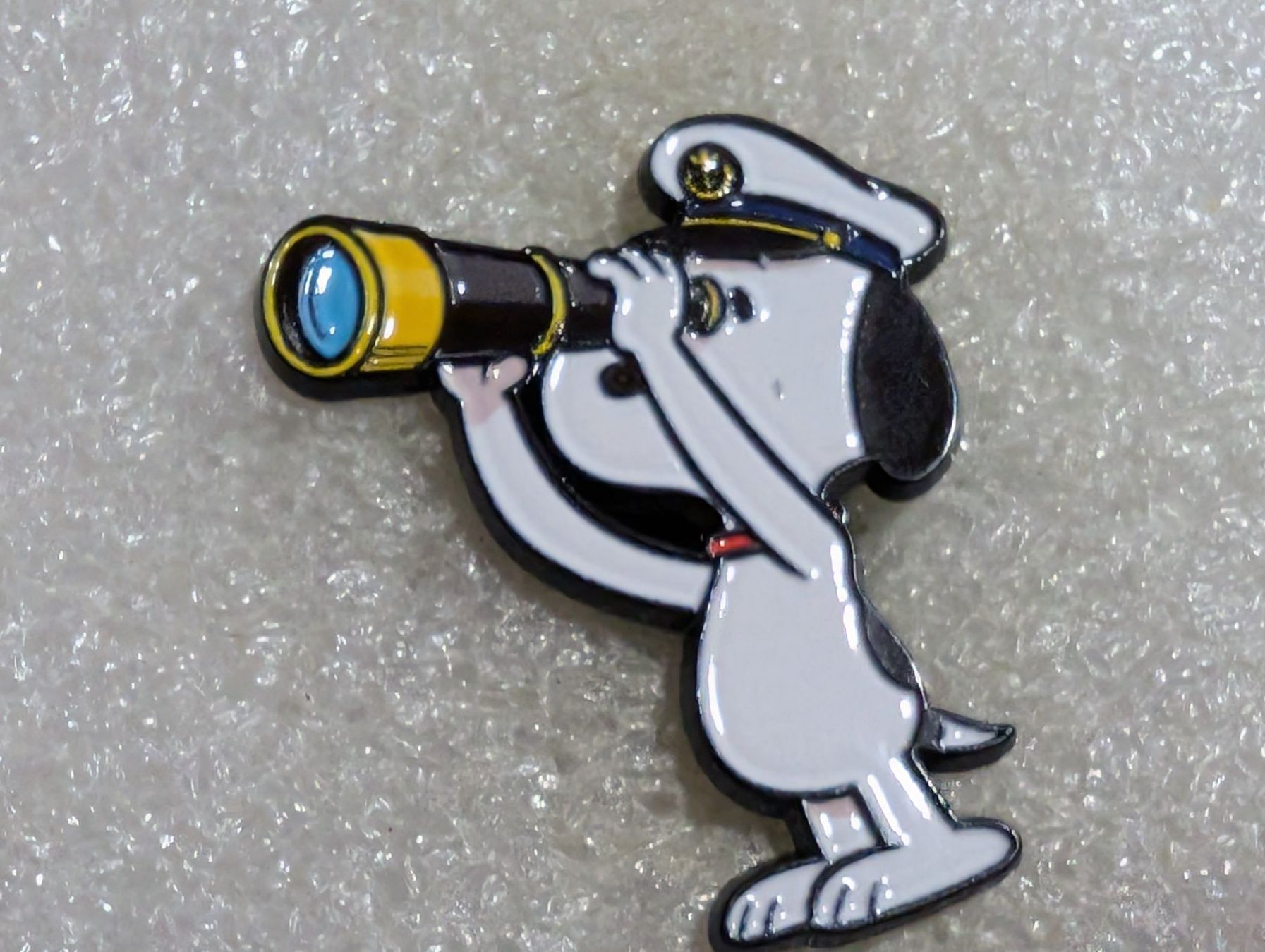 Plaquettes & Badges: Ansteckbutton 241: Snoopy – D'occasion à Oppligen par Pin-Fall-Shop