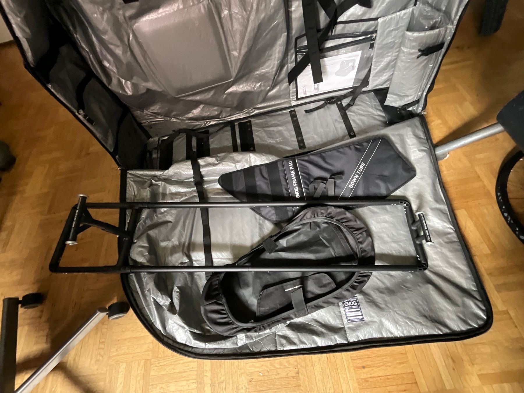Evoc Valigie: Mieten: Evoc Travel Bag – Usato da Winterthur venduto da up. 4