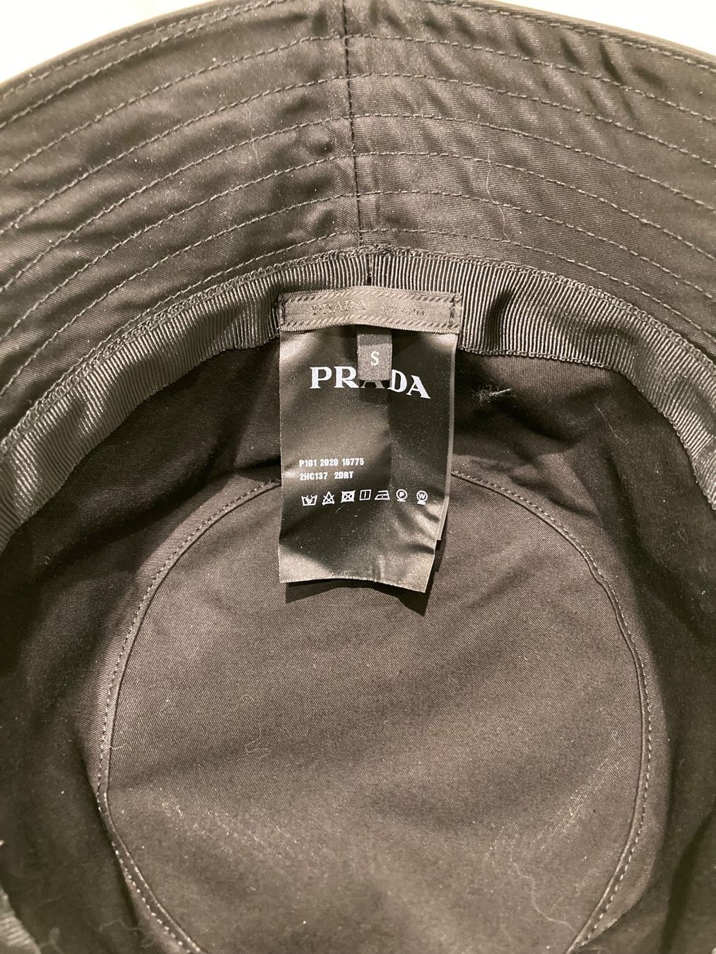 Prada Copricapi, berretti & cappellini: Prada cappello 57/58 new . S/  nuovo, new – Nuovo e nell'imballaggio originale da Paradiso venduto da Kayakara 5