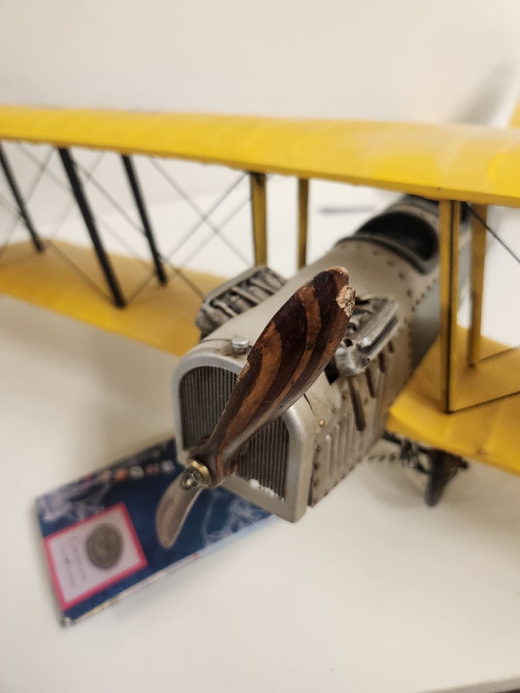 Kit di modellismo & Modellini statici: 2x Schöne Deko Doppeldecker  Model Flugzeuge – Nuovo (secondo la descrizione) da Tuggen venduto da Zweitechanceboutique 7