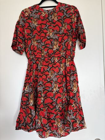 Robe Sandro rouge avec tigres en 100% soie taille 3 neuve