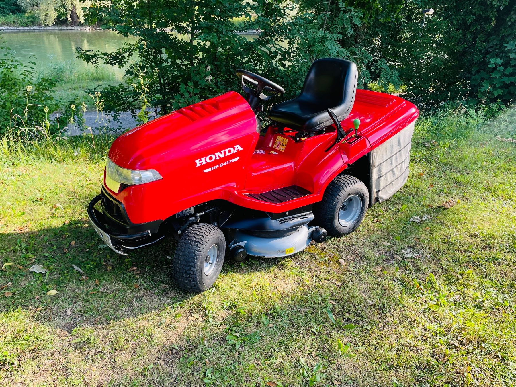 Honda Traktoren: Rasentraktor  Honda 2417 Hydrostatik – Gebraucht aus Dietikon von L.L_GmbH 1