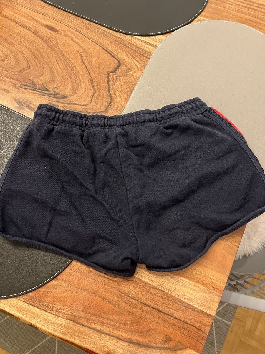 Tommy Hilfiger Pantaloni: TOMMY HILFIGER SPORTHOSE GR 152 – Usato da Basel venduto da theo-g77 3