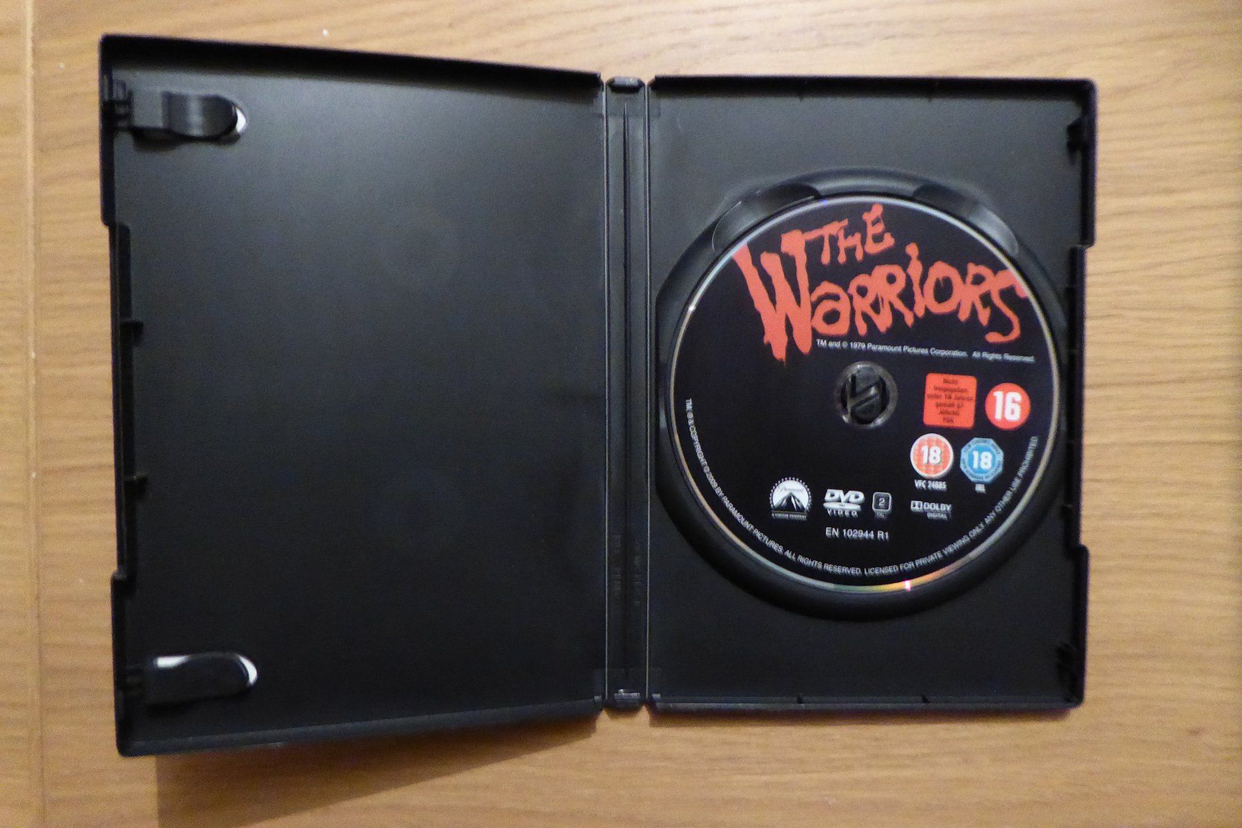 Tutti i DVDs: DVD The warriors – Usato da Allschwil venduto da Summelsarium 3