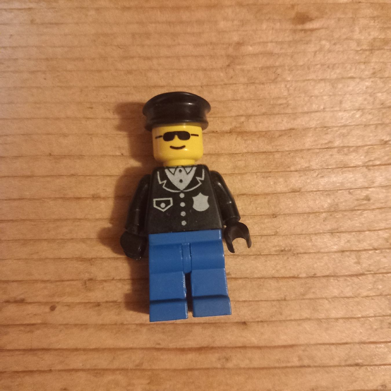 Lego Jouets: Lego Figur Polizist 90s – D'occasion à Ebnat-Kappel par blazzi