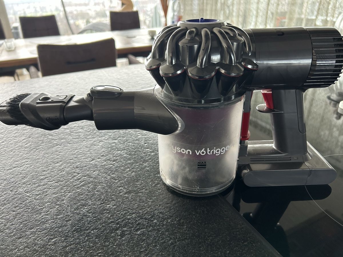 Dyson Aspirapolveri & Accessori: Dyson V6 Trigger Akkusauger - Handstaubsauger – Difettoso da Muri AG venduto da Foryou2