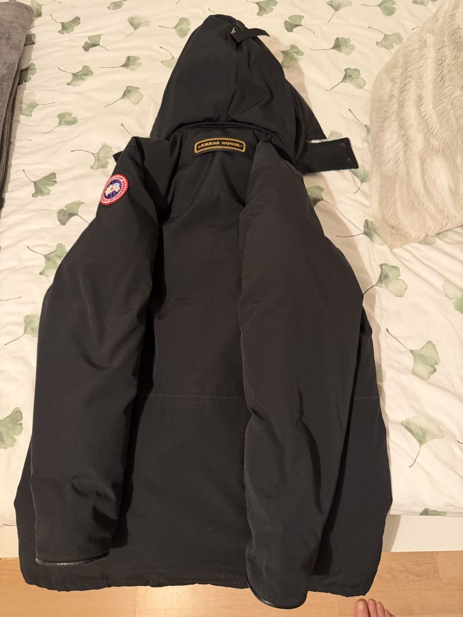 Canada Goose Giacche: Veste Canada Goose noire L – Usato da Gland venduto da Freeload 3