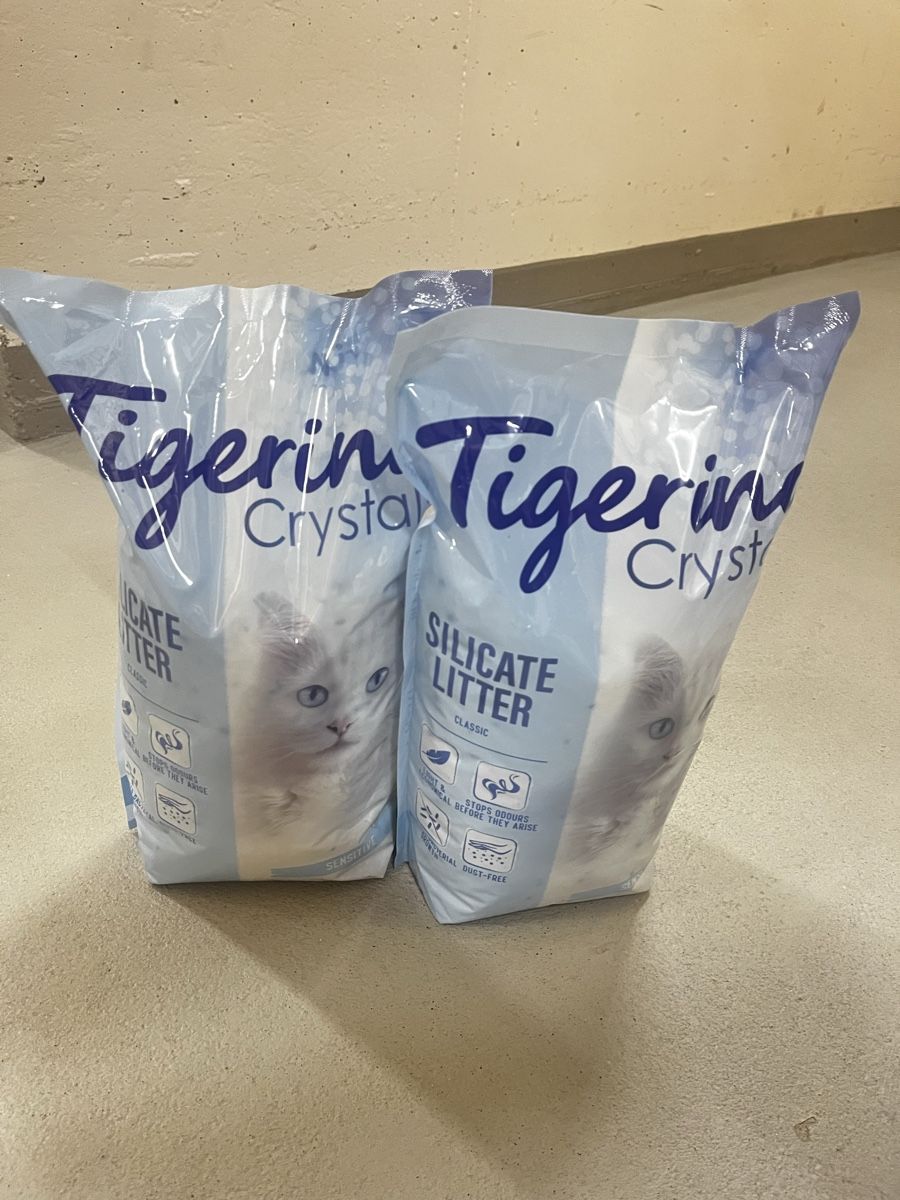 Tiragraffi: Verkauf bis 6.8!Tigerino Crystals Silicate Litter Classic 2x – Nuovo e nell'imballaggio originale da Wald ZH venduto da vivian__