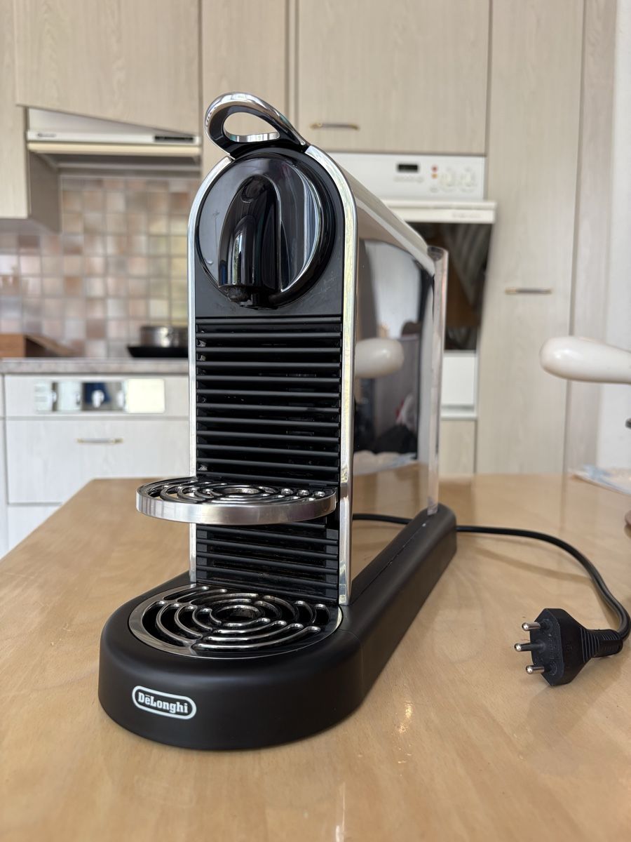 Nespresso Machines à café & Machines à expresso: Nespresso Citiz Platinum – D'occasion à Dinhard par virginiaisabel_ 1