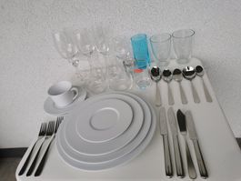 Wunderschönes 31-tlg. Geschirr-Set