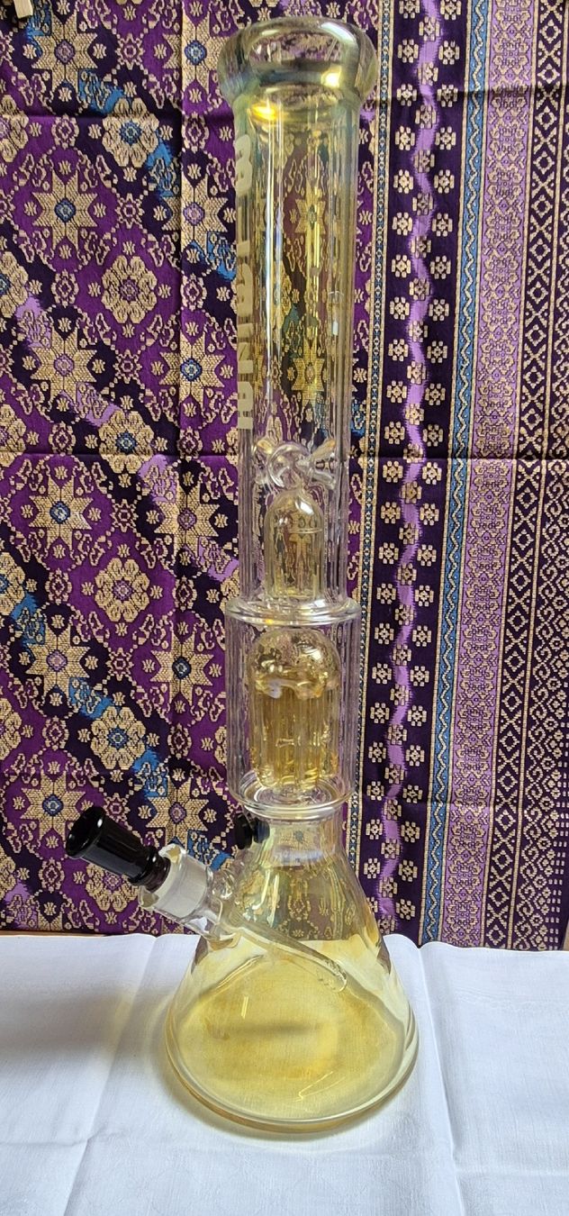 Narghilé: Glas Bong mit Diffusor - neuwertig - 50cm hoch! – Nuovo e nell'imballaggio originale da Höfen b. Thun venduto da enr_7xsd