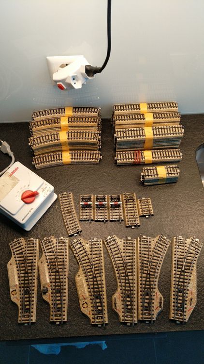 4 Rails Droits Märklin 3900 Avec Contact Bsa – Voie 2 Rails Pour Train Miniature
