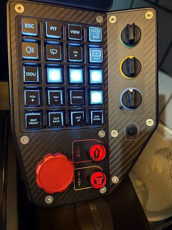 Giochi: Traumhaftes High-End Sim Rig – Usato da Studen BE venduto da Fcbwo 2