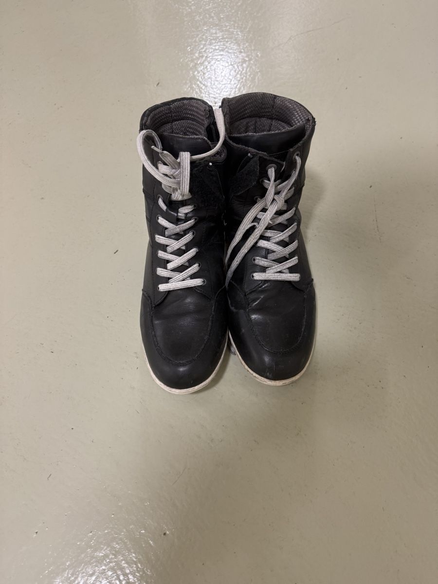 Chaussures hommes: Motorradstiefel Gr. 44 – D'occasion à Zürich par jti_y5fb 2