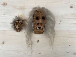 schöne kleine Walliser Holzmaske und Miniaturmaske