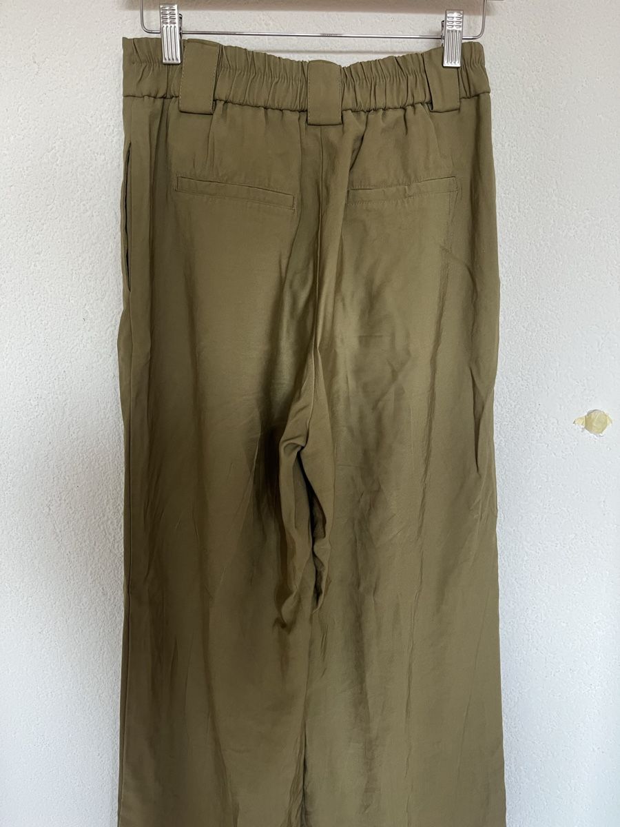 Hosen: Pantalon large vert olive – Gebraucht aus Morges von pic_5hcz 2