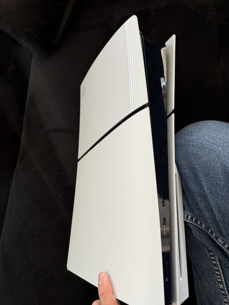 Sony Consoles: Ps5 Slim Disc Edition plus controller – D'occasion à St. Urban par Fin_d2jv 2