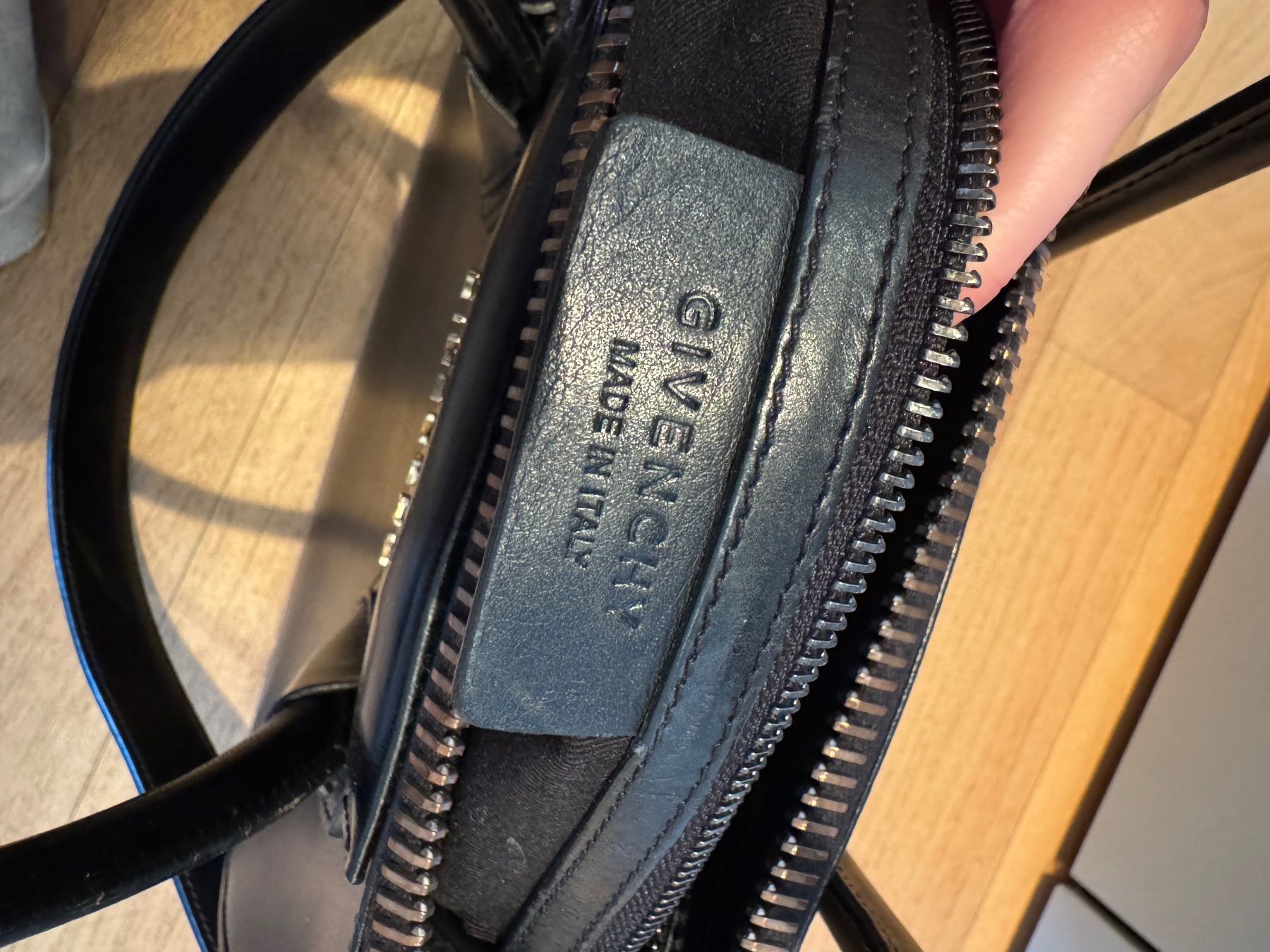 Givenchy Borse: Givenchy Antigona – Usato da Hirzel venduto da ser_q72d 8