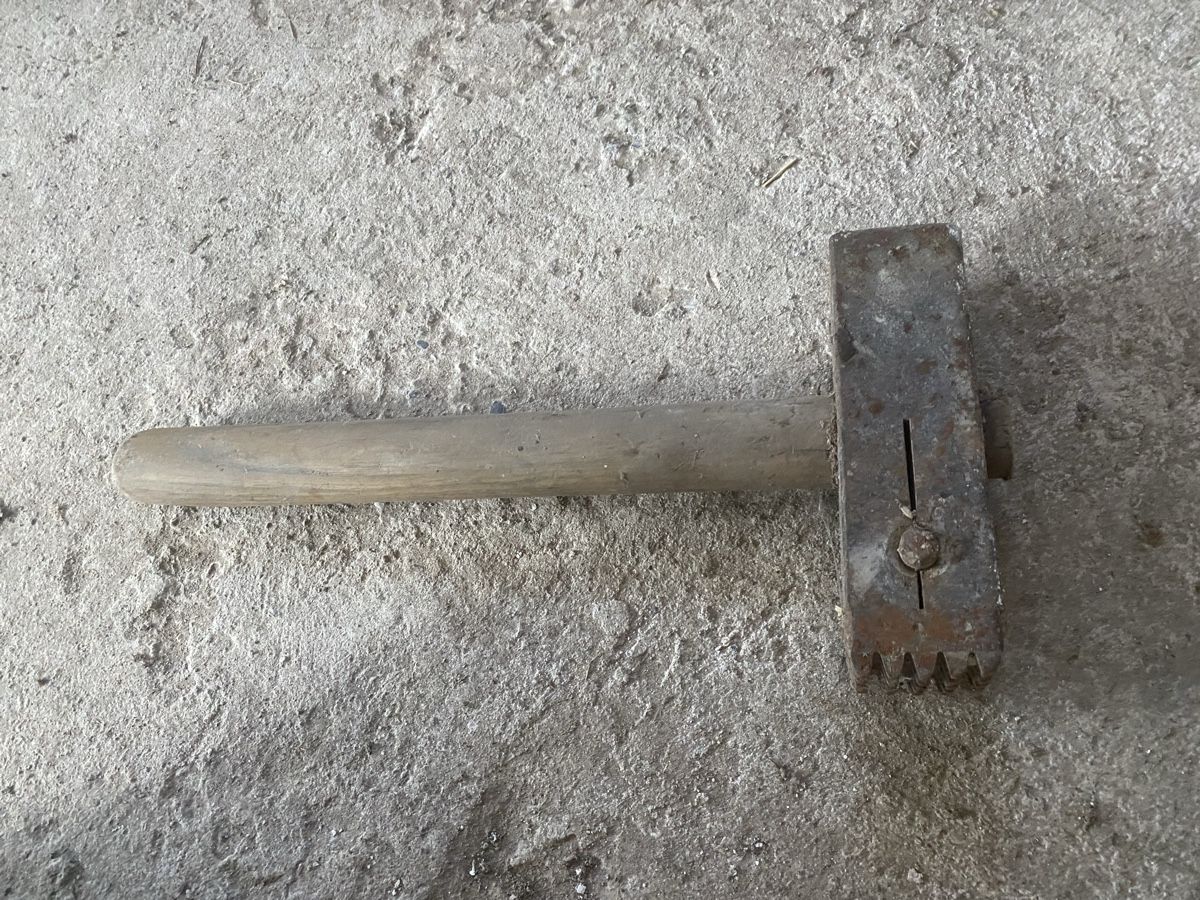 Tous les outils: Fleischklopfer  Metall Hammer – D'occasion à Menzingen par Edelmuni7