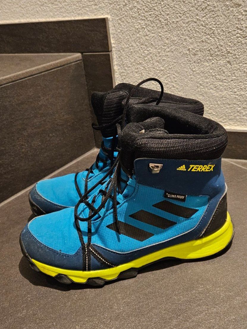 Adidas Scarpe per ragazzi: Tolle Wanderschuhe Adidas Terrex gr. 36 2/3 – Usato da Balgach venduto da silvia2030 1