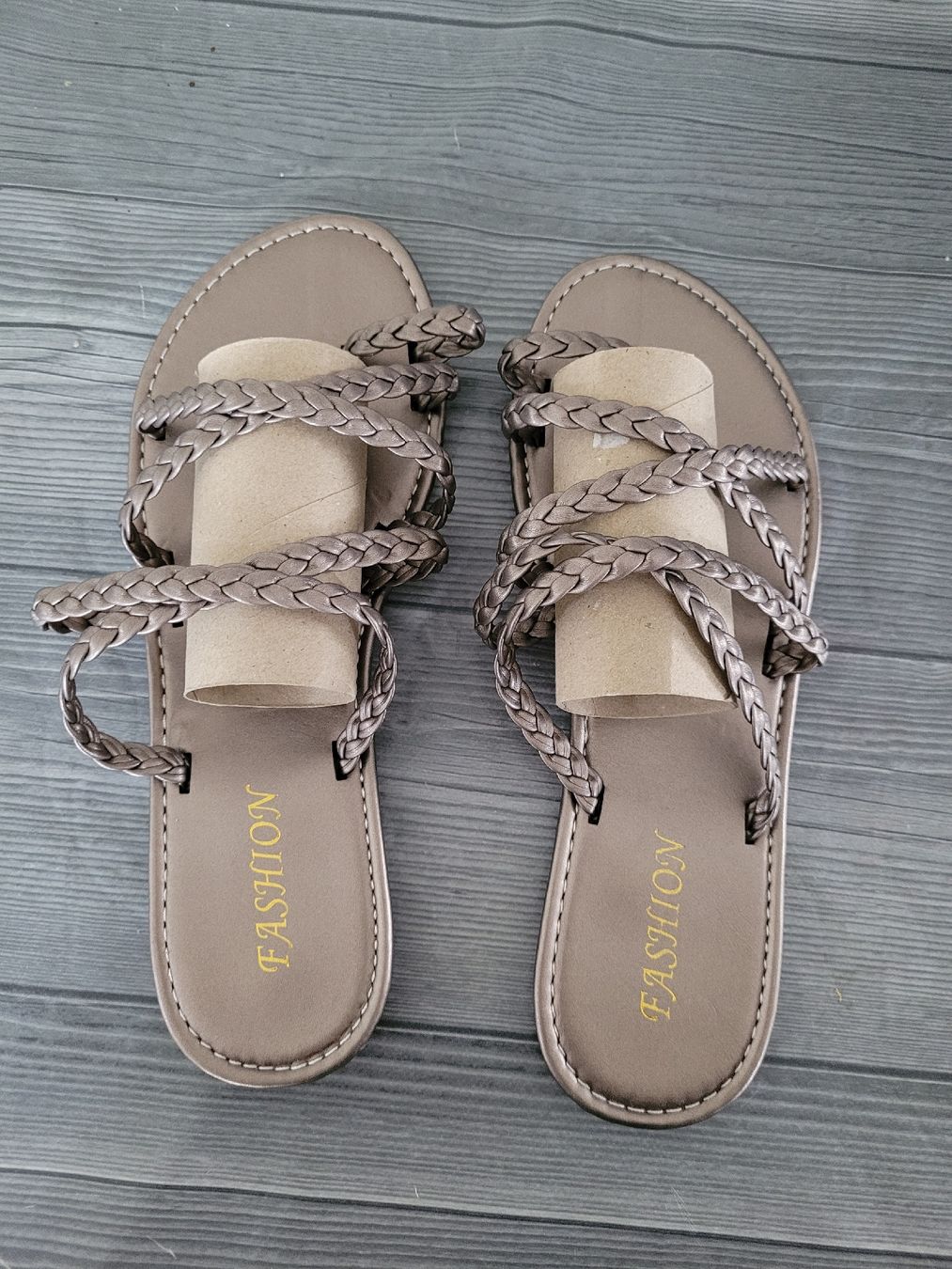 Damenschuhe: Sommer Sandalen, Schlupfsandale 39 – Neu (gemäss Beschreibung) aus Niederbuchsiten von klengyel 1