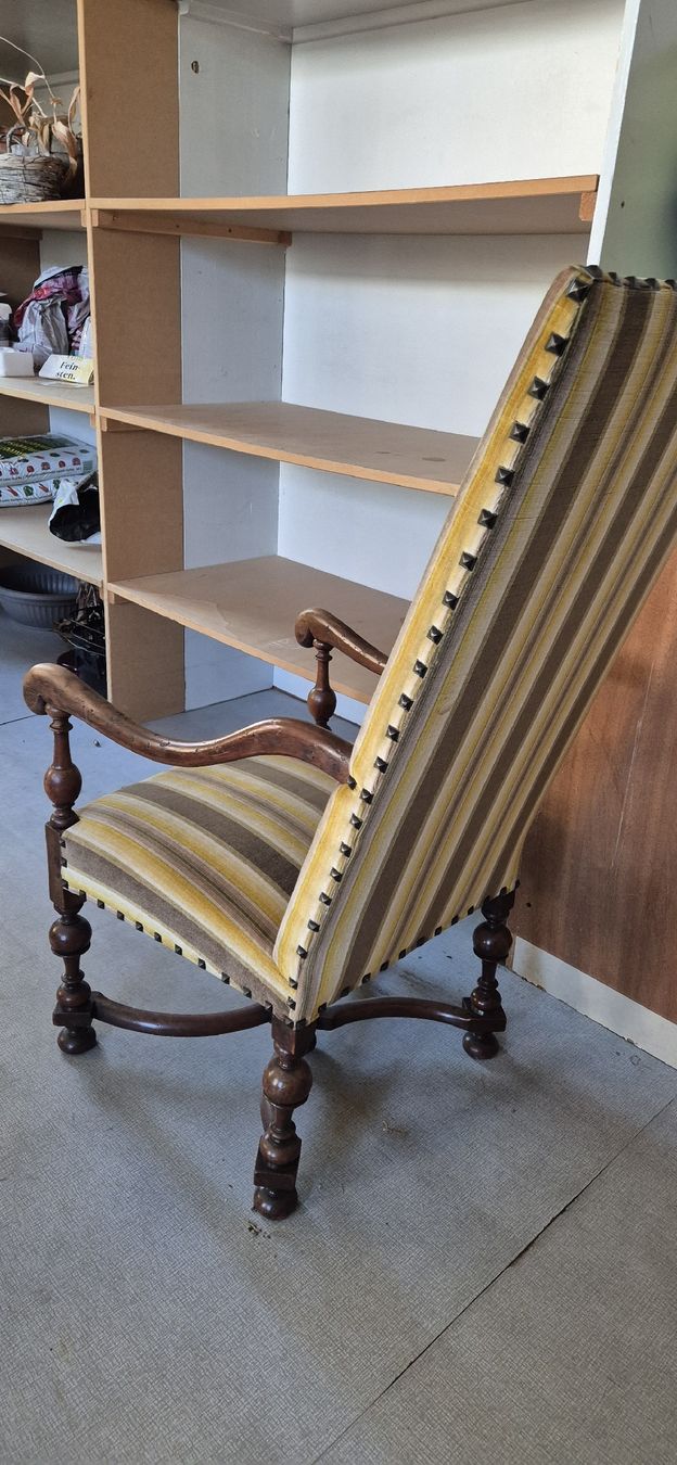 Hochstühle: Chaise de style classique – Gebraucht aus Marly von bos_krs9 2