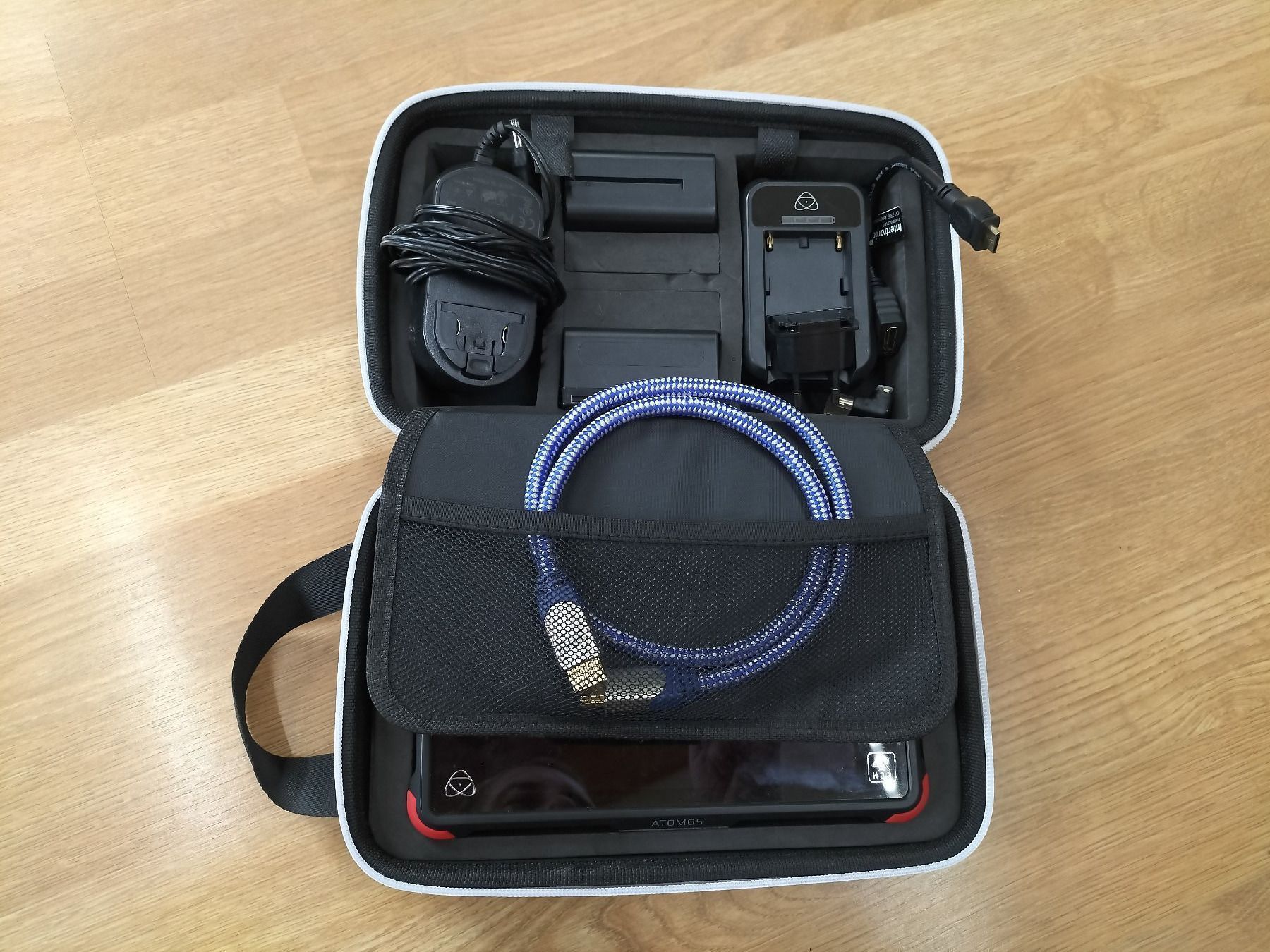 Atomos Aufnahmegeräte: Atomos Ninja Flame mit Power Kit – Gebraucht aus Kerzers von Pachystachys 1