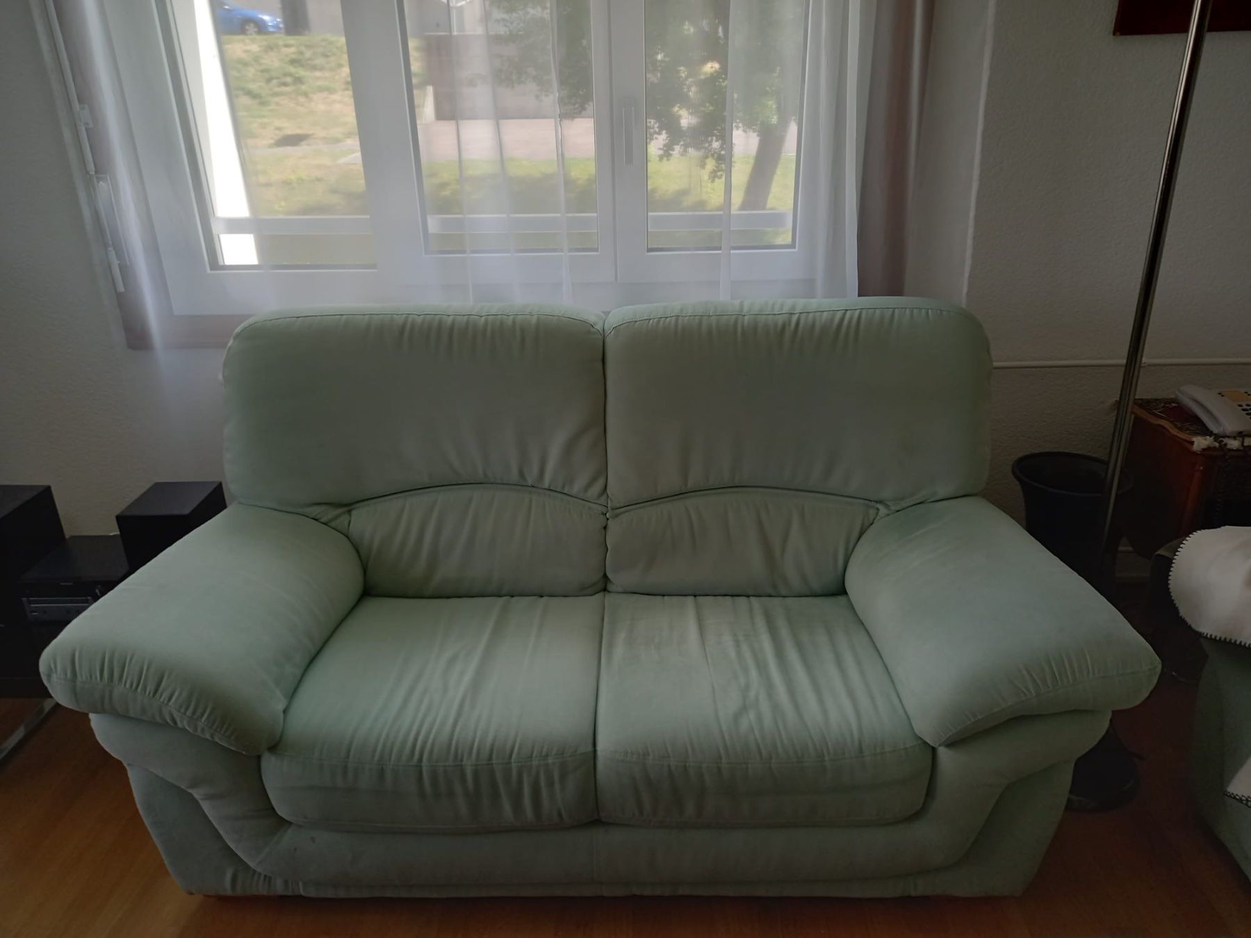 Sofas: Canapé 2 places – Gebraucht aus Les Brenets von Florence24021980