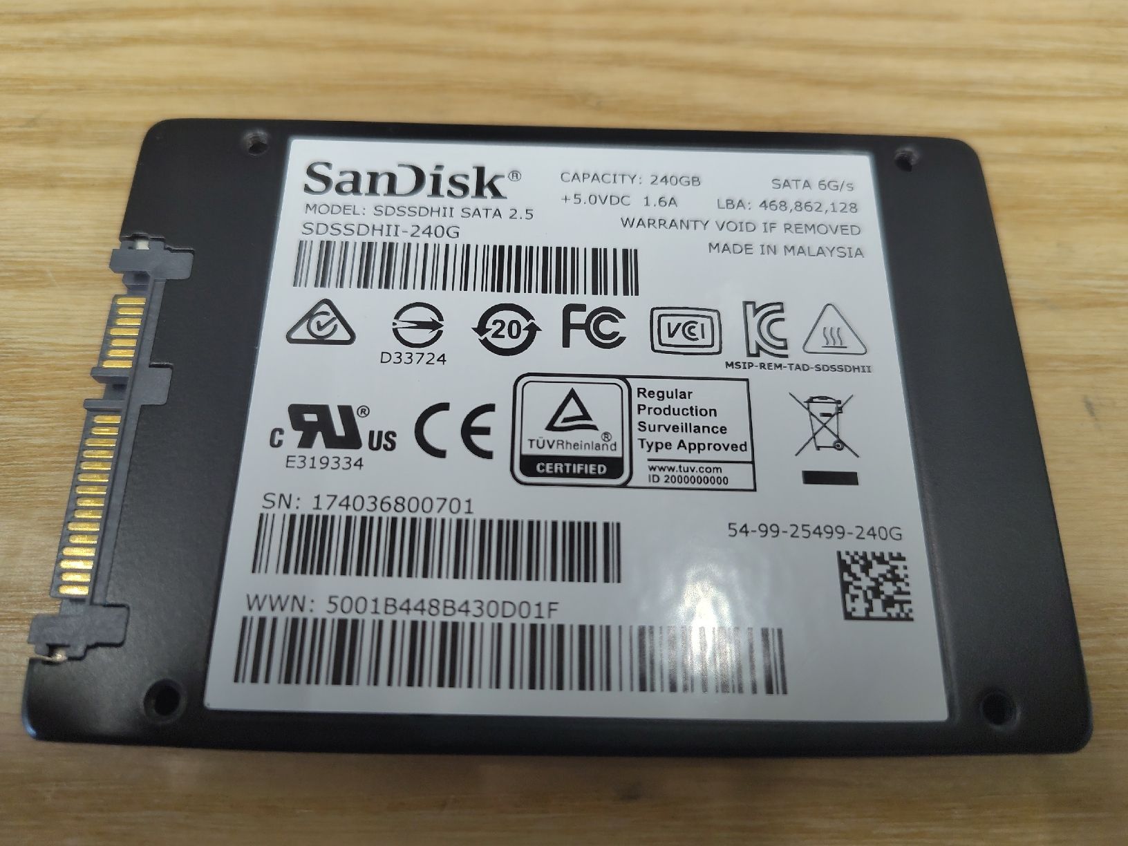 Sandisk Dischi rigidi: SanDisk Ultra II 240GB SSD – Usato da Uttwil venduto da wishinfication 1