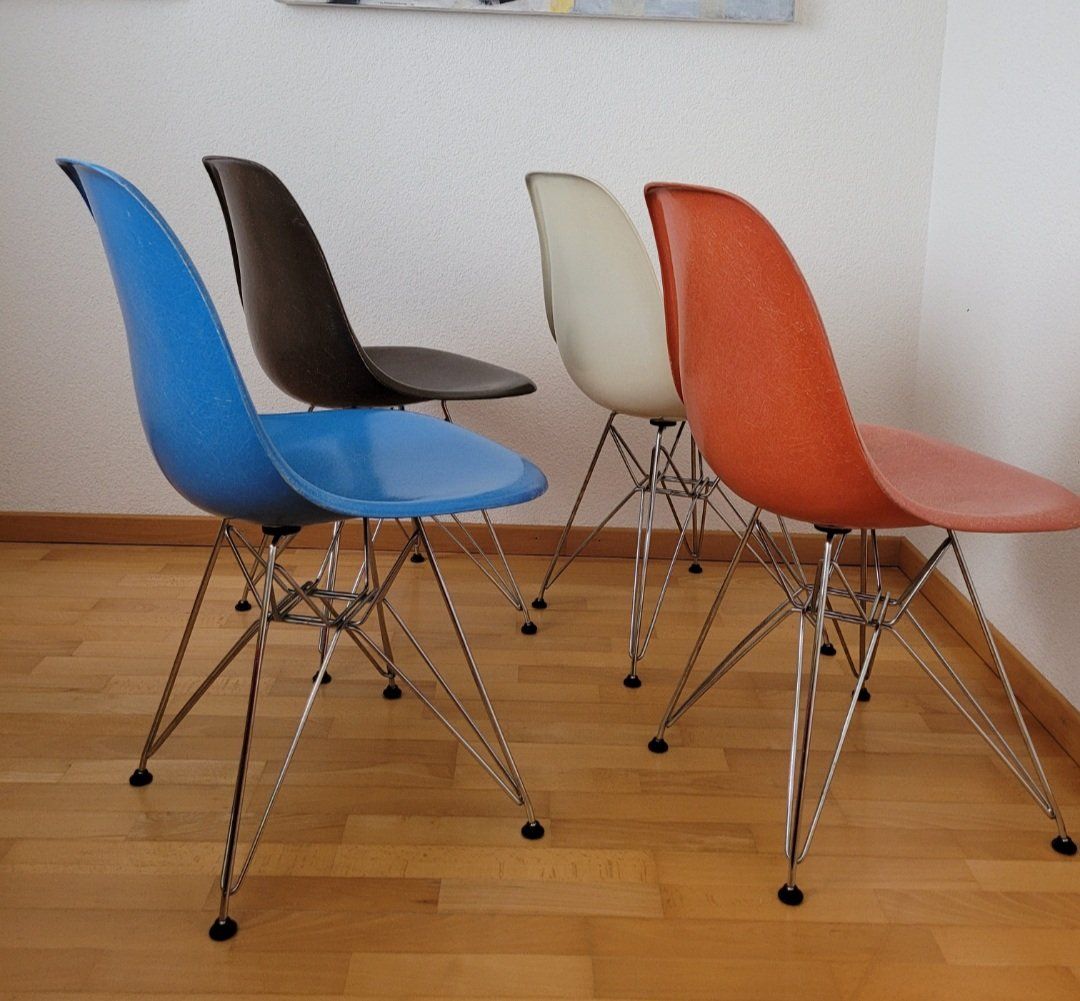 Herman Miller Sedie: 4 Eames Fiberglas Stühle Vitra, Herman Miller, Eiffel Base – Usato da Uttwil venduto da designwerk5 1