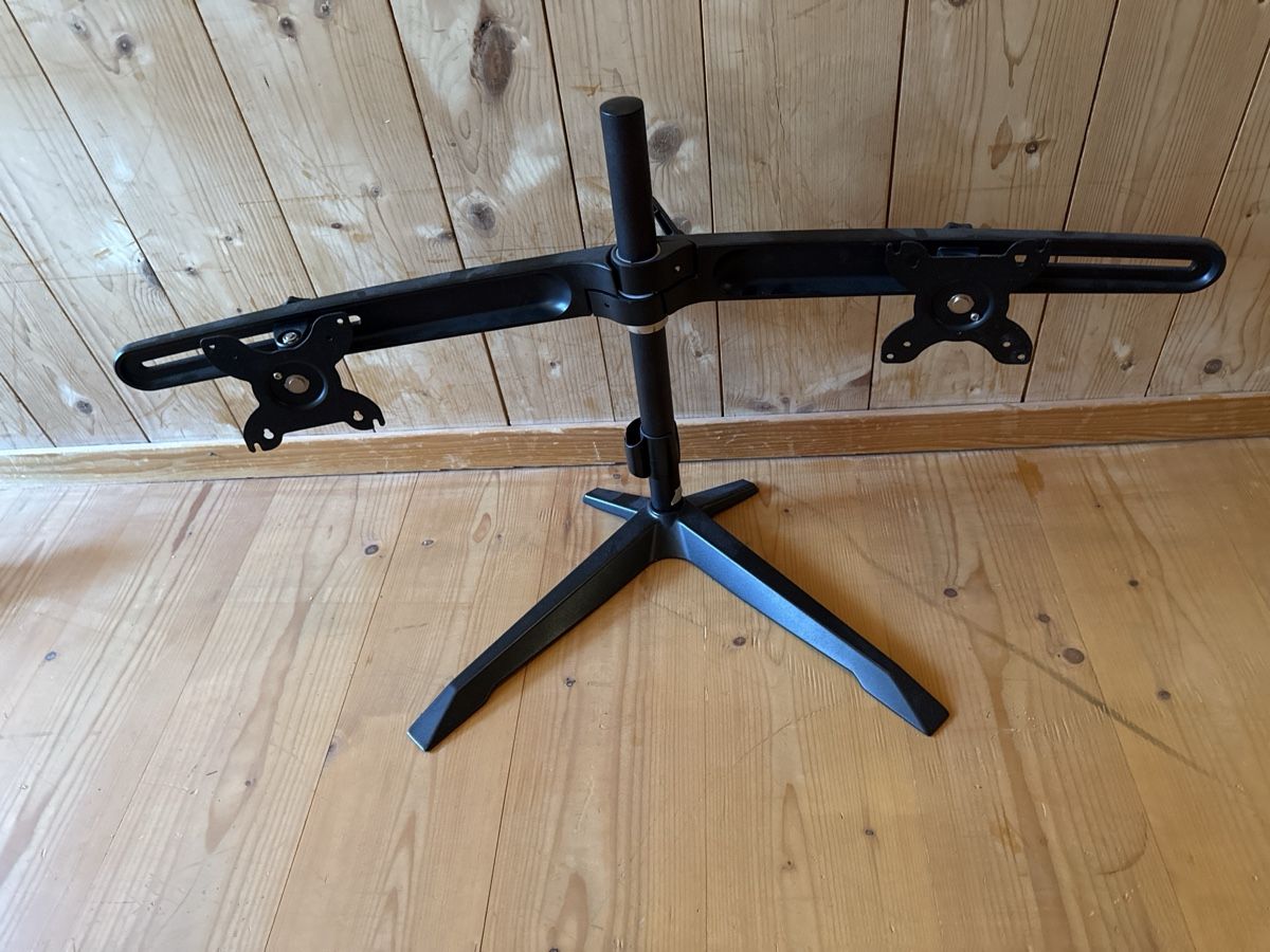 Staffa per monitor: 2x Philips 240S Monitore mit Doppelmonitorständer gebraucht – Usato da st. Peterzell venduto da philipSK 3
