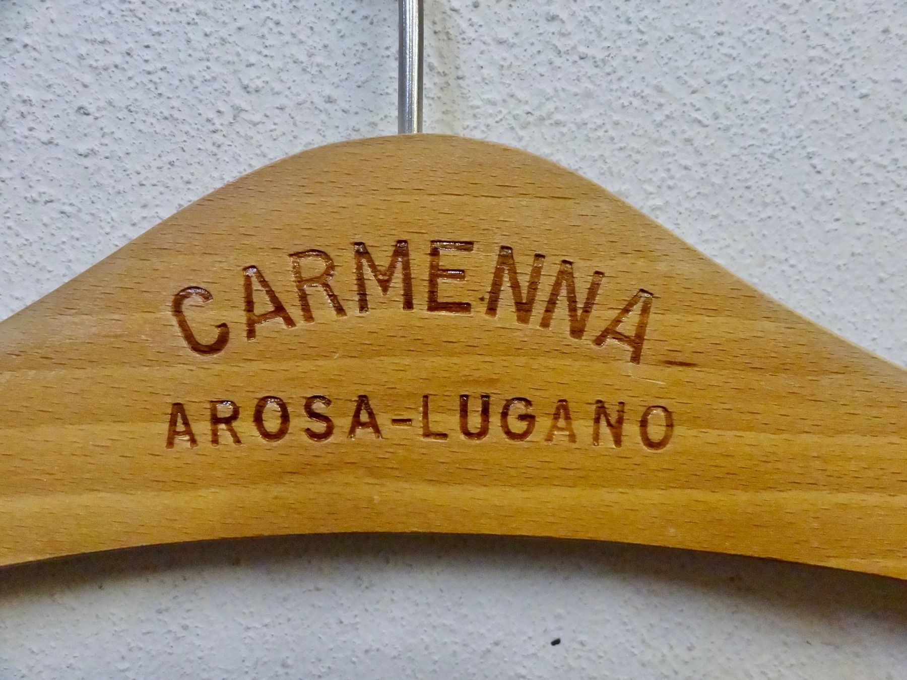 Appendiabiti: Kleiderbügel CARMENNA AROSA - LUGANO – Usato da Kerzers venduto da zimmergruen 1