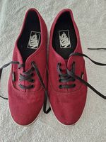schöne, rote Vans Schuhe