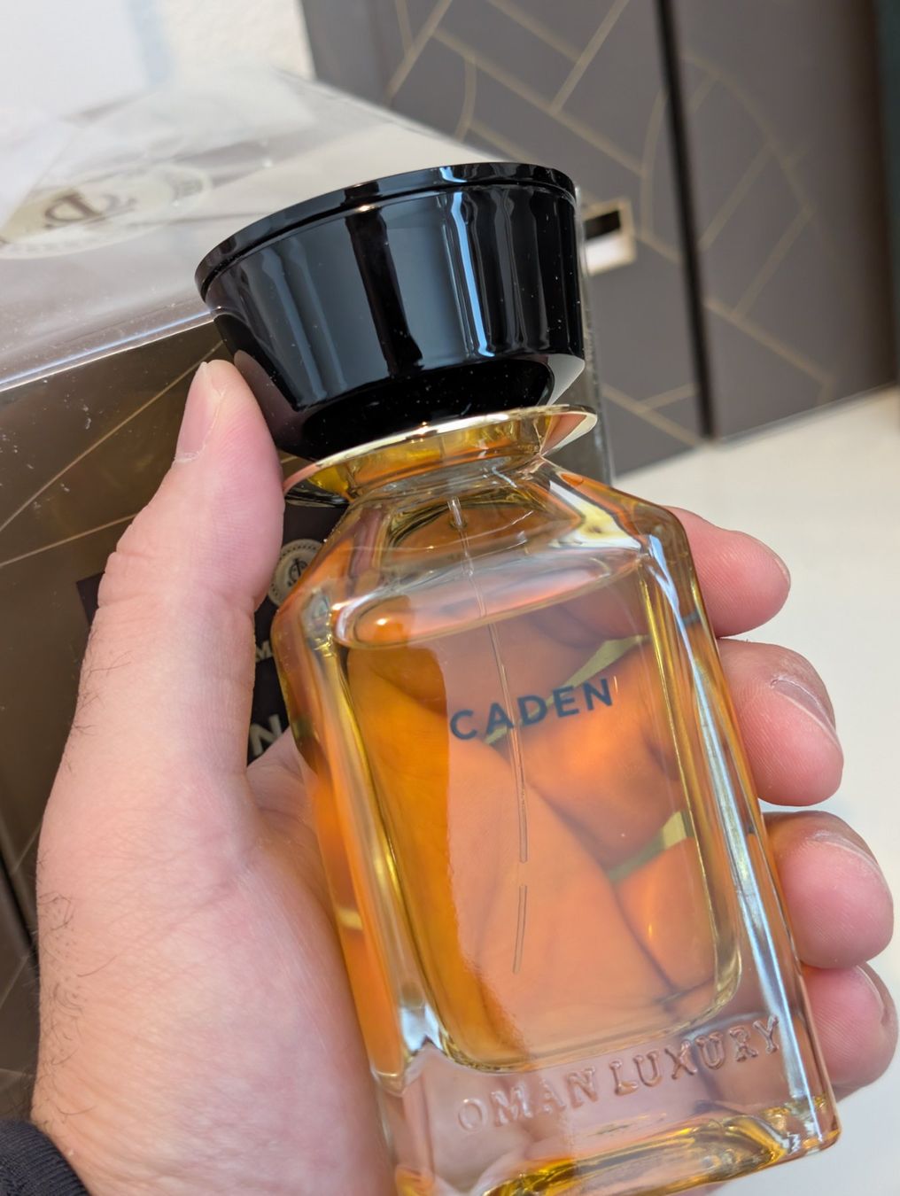Profumi & Eau de Toilette: Caden - Omanluxury - 10ml decant/probe/abfüllung – Nuovo e nell'imballaggio originale da Le Lignon venduto da bkaparfum
